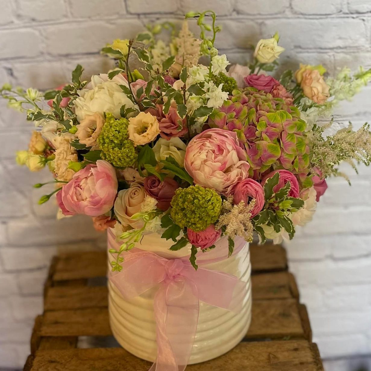 Congratulations flowers and arrangements