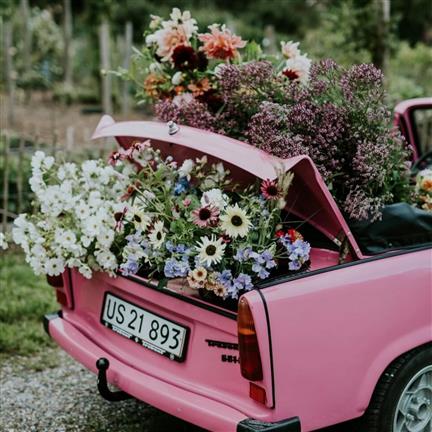 Anniversary Flowers romantic bouquets